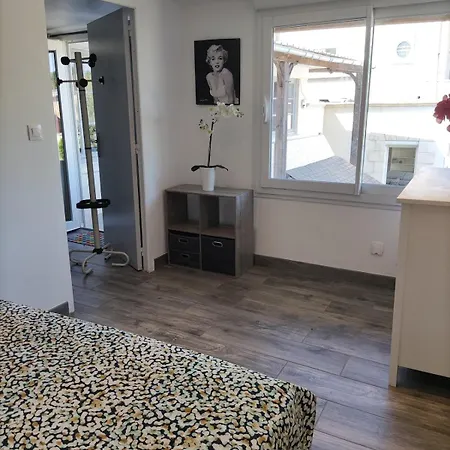 En Bord De Creuse Apartment