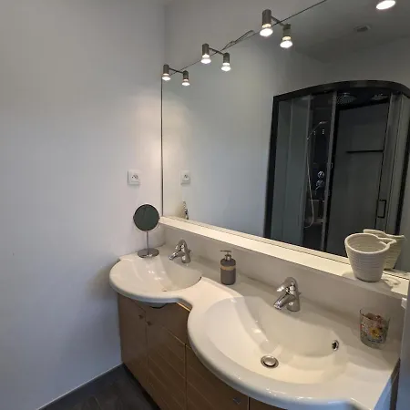 Apartment En Bord De Creuse